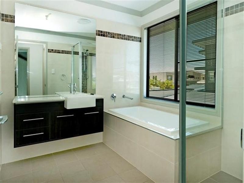 45 Southaven Drive, Helensvale QLD 4212