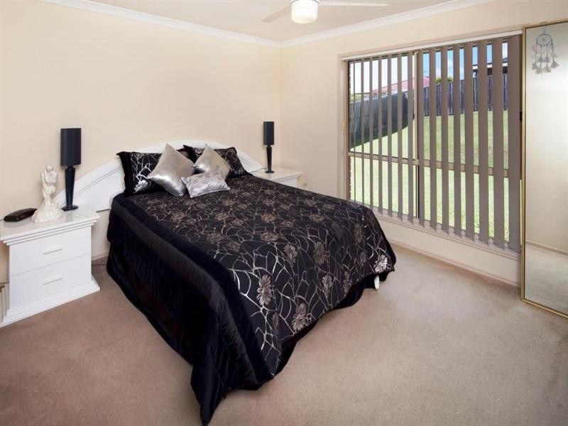 102 Santa Isobel Boulevard, Pacific Pines QLD 4211