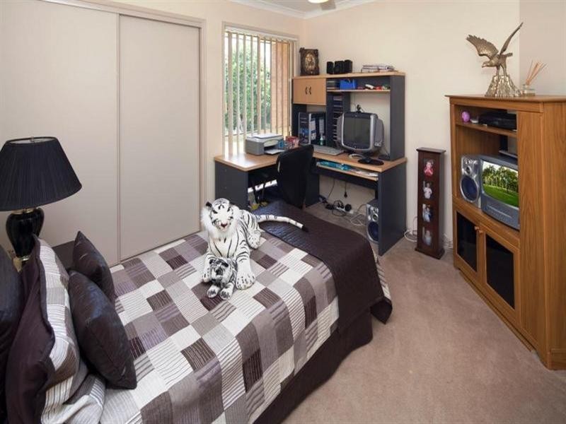 102 Santa Isobel Boulevard, Pacific Pines QLD 4211