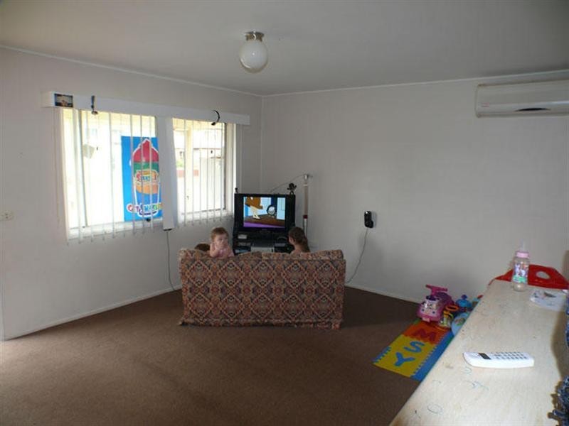 72 Ashton Street, Kingston QLD 4114