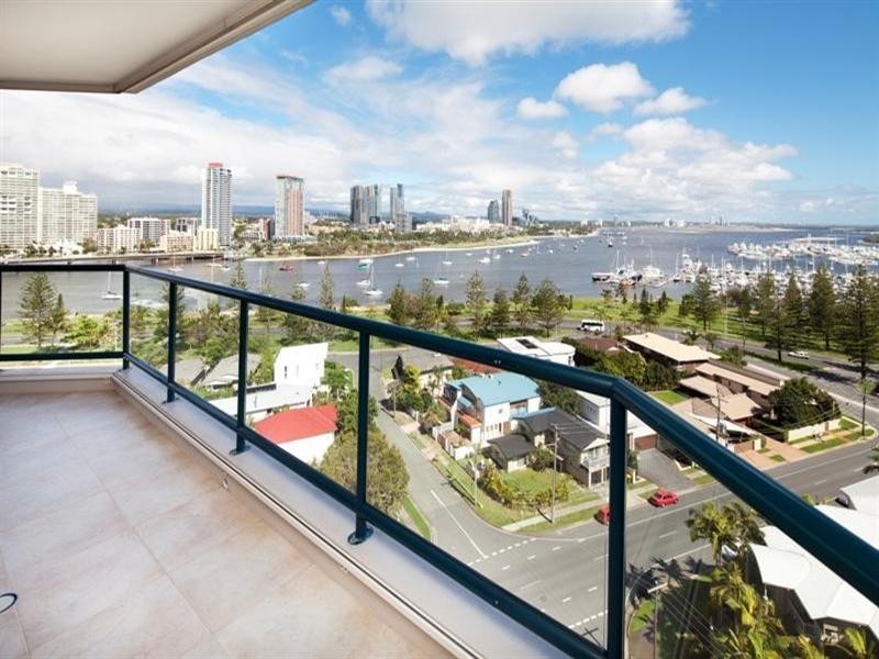 46 22 Montgomery Avenue, Main Beach QLD 4217