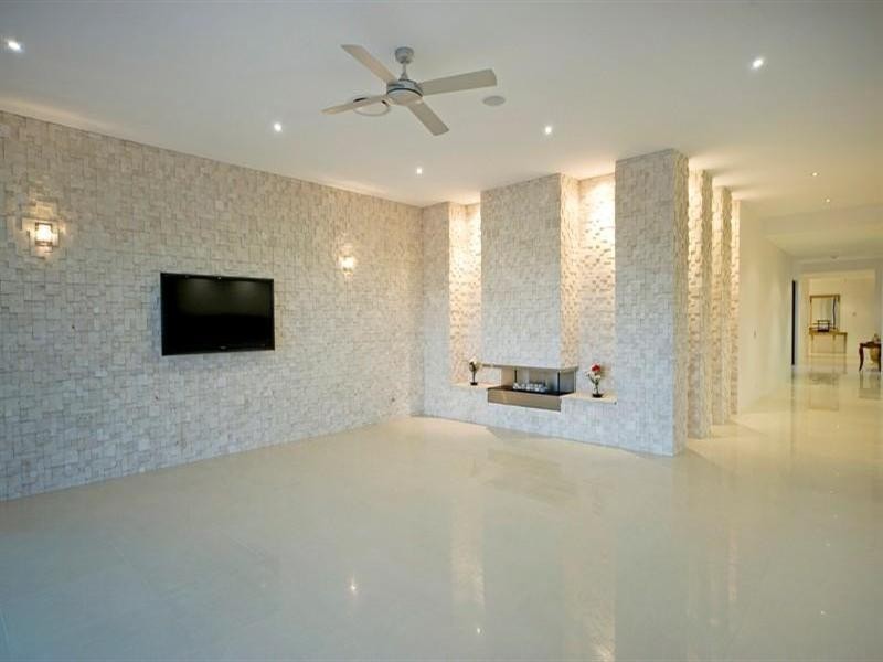 2231 Glengallon Way, Hope Island QLD 4212