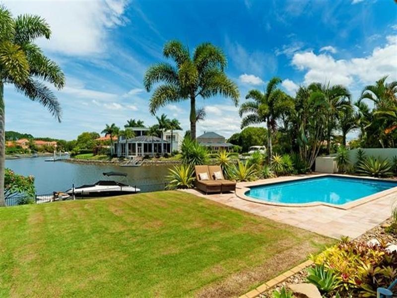 1108 Beechwood Drive, Hope Island QLD 4212