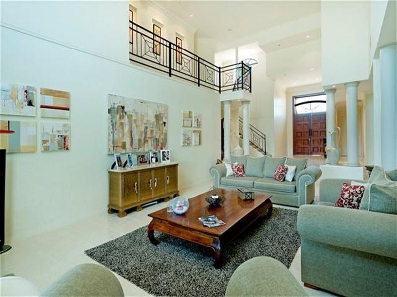 1108 Beechwood Drive, Hope Island QLD 4212