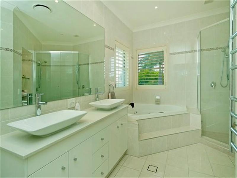 1108 Beechwood Drive, Hope Island QLD 4212