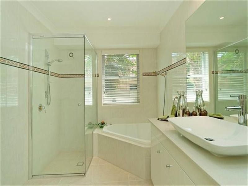 1108 Beechwood Drive, Hope Island QLD 4212