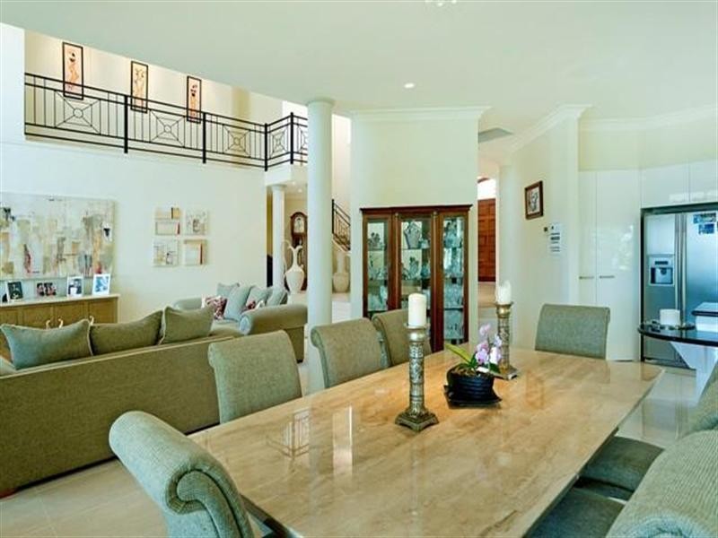 1108 Beechwood Drive, Hope Island QLD 4212