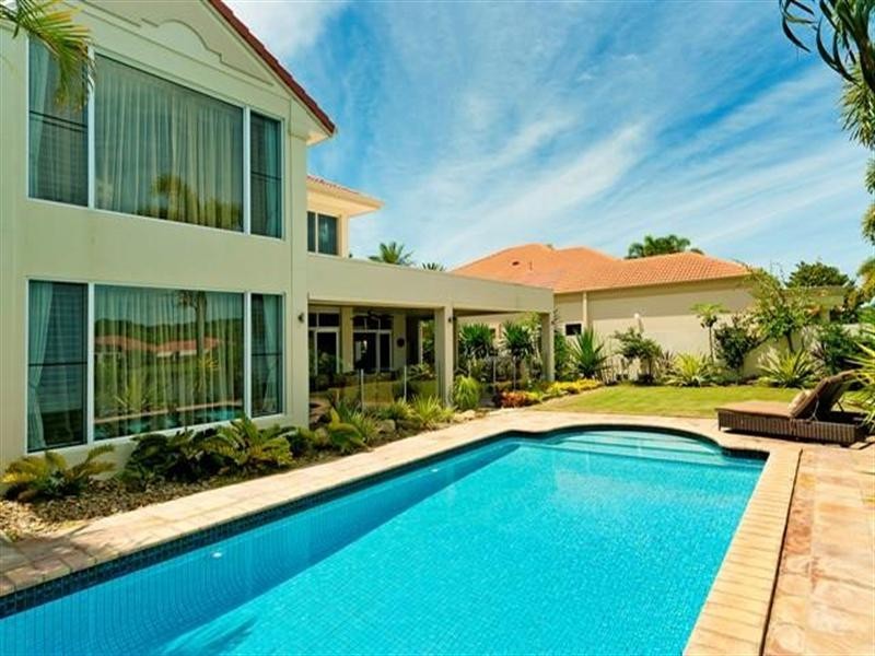 1108 Beechwood Drive, Hope Island QLD 4212