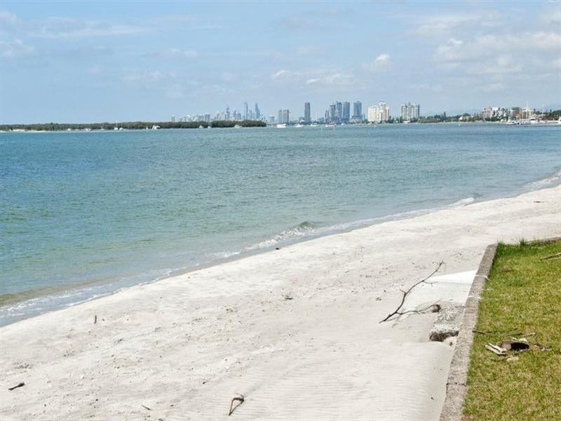 36 Anglers Esplanade, Runaway Bay QLD 4216