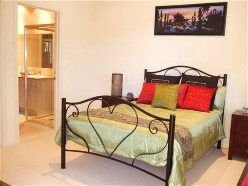 36 Anglers Esplanade, Runaway Bay QLD 4216