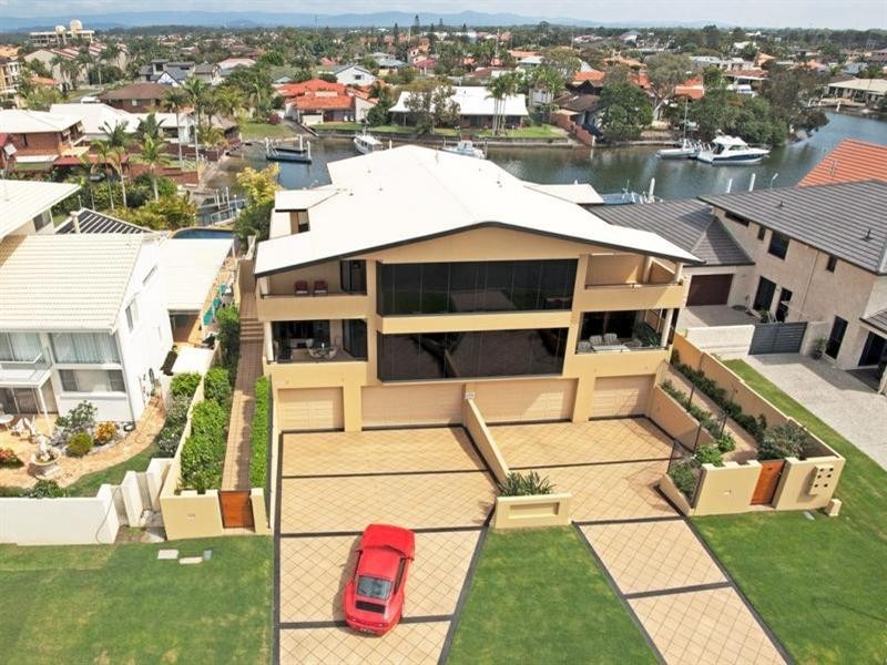 36 Anglers Esplanade, Runaway Bay QLD 4216