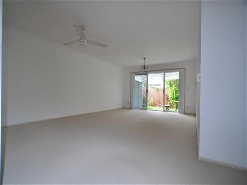 12 433 Pine Ridge Road, Runaway Bay QLD 4216