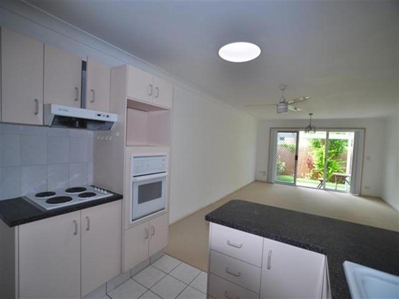 12 433 Pine Ridge Road, Runaway Bay QLD 4216