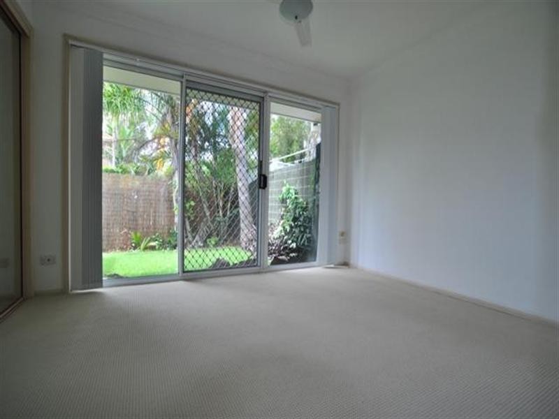 12 433 Pine Ridge Road, Runaway Bay QLD 4216