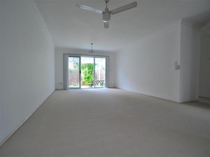 12 433 Pine Ridge Road, Runaway Bay QLD 4216