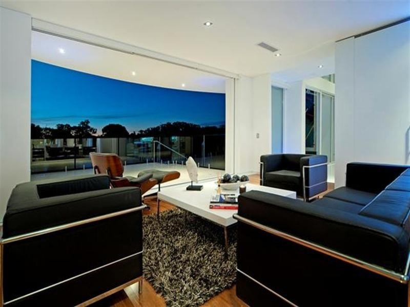 2337 Cressbrook Drive, Hope Island QLD 4212