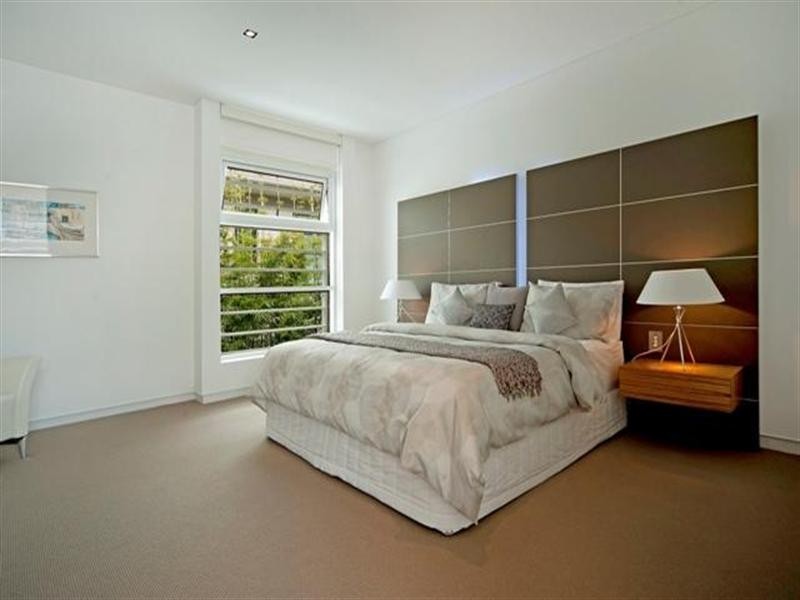 2337 Cressbrook Drive, Hope Island QLD 4212
