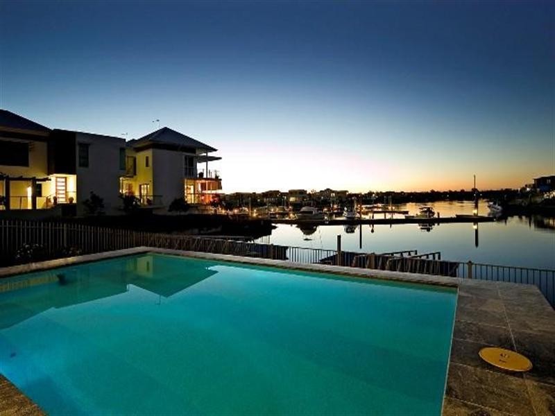 6 Riverlinks Blvd East, River Links, Helensvale QLD 4212