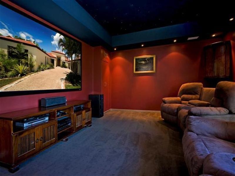 1094 Beechwood Drive, Hope Island QLD 4212