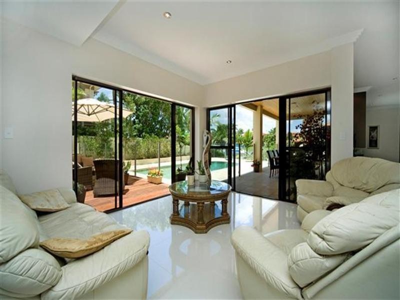1094 Beechwood Drive, Hope Island QLD 4212