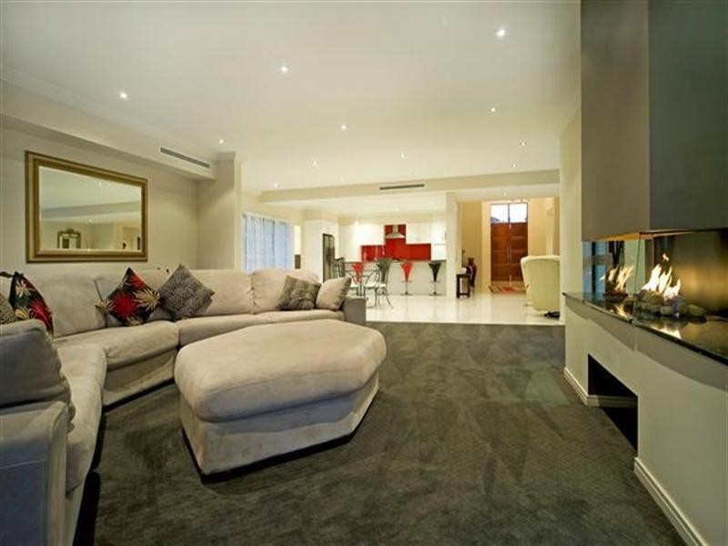 1094 Beechwood Drive, Hope Island QLD 4212