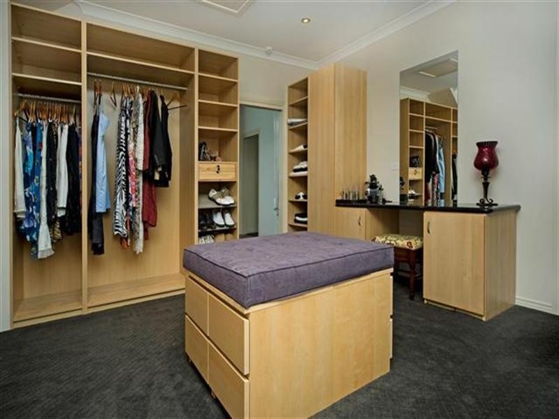 1094 Beechwood Drive, Hope Island QLD 4212