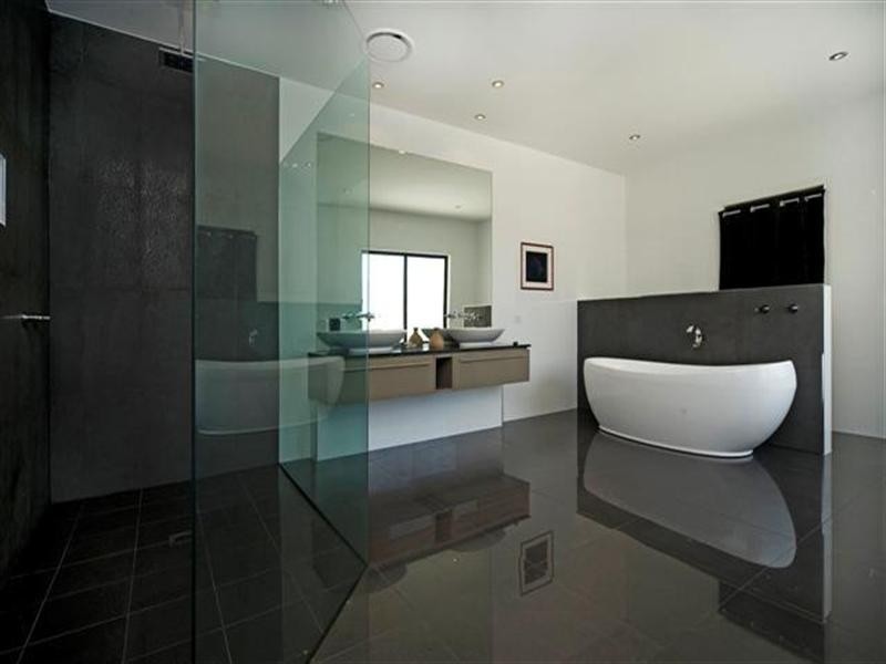 1094 Beechwood Drive, Hope Island QLD 4212