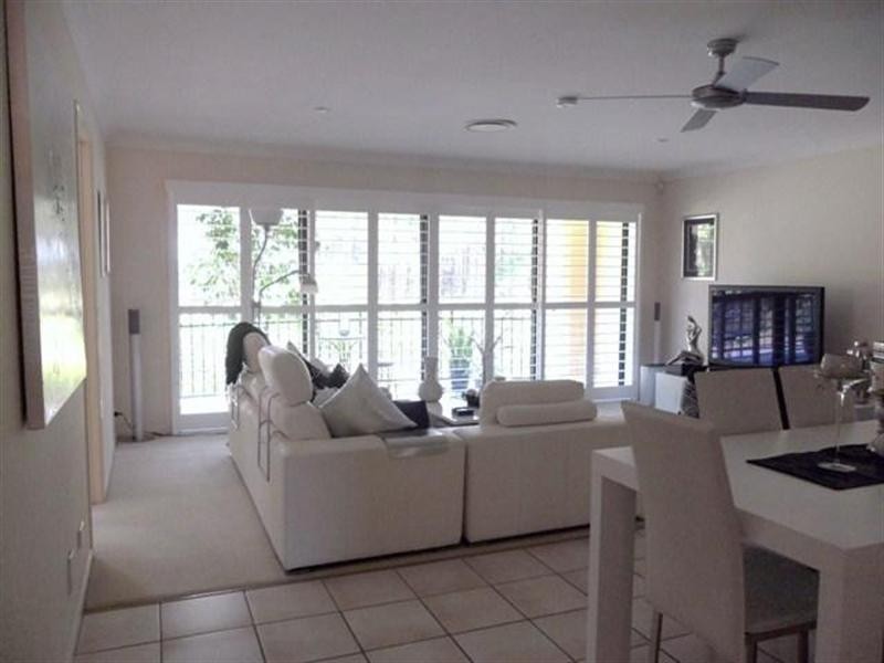 40/38 Caseys Road, Hope Island QLD 4212
