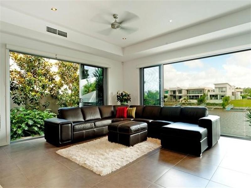 3 Coomera Court, Helensvale QLD 4212