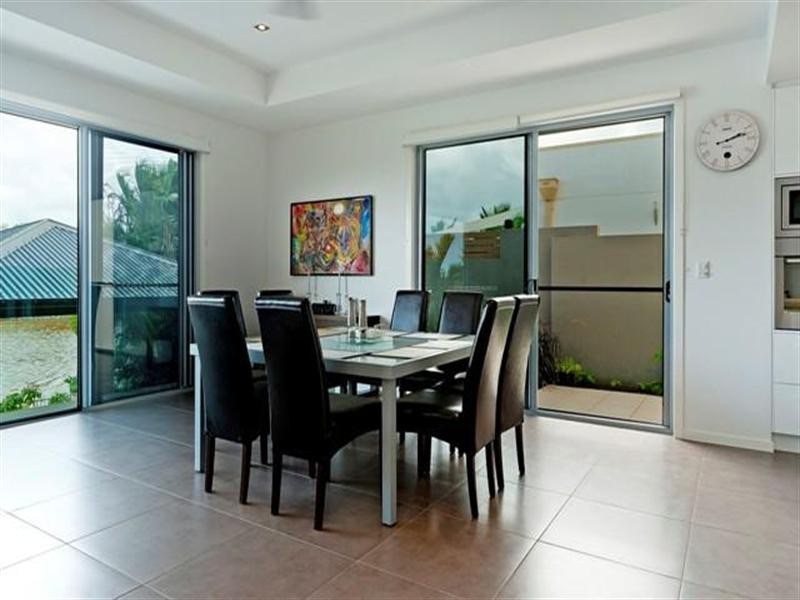 3 Coomera Court, Helensvale QLD 4212