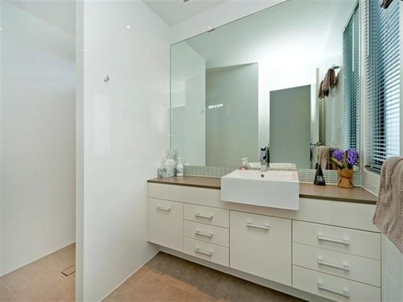 3 Coomera Court, Helensvale QLD 4212