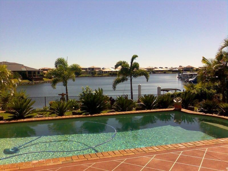 5 Eastpark Waters, Helensvale QLD 4212