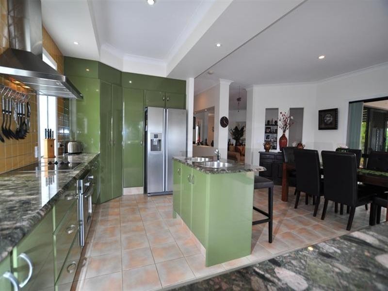 5 Eastpark Waters, Helensvale QLD 4212