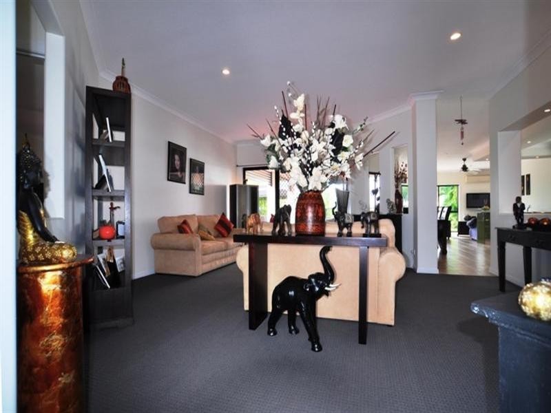 5 Eastpark Waters, Helensvale QLD 4212