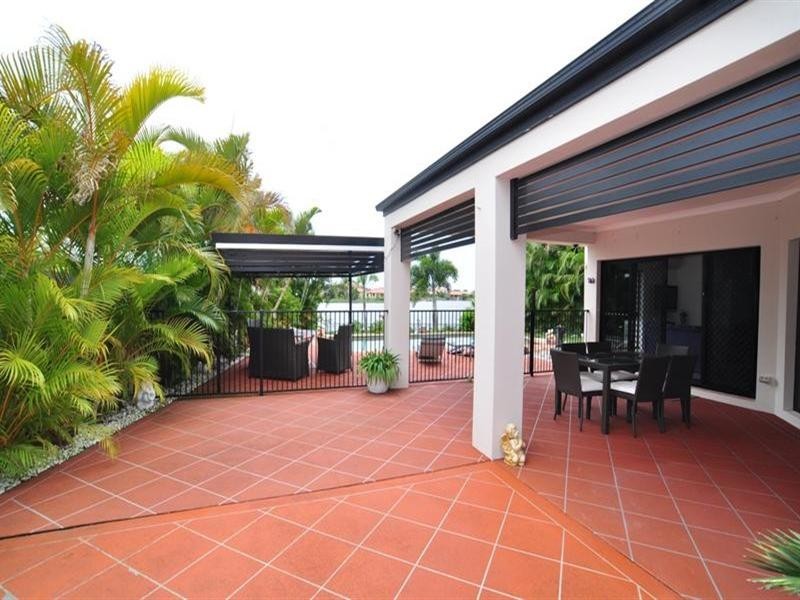 5 Eastpark Waters, Helensvale QLD 4212