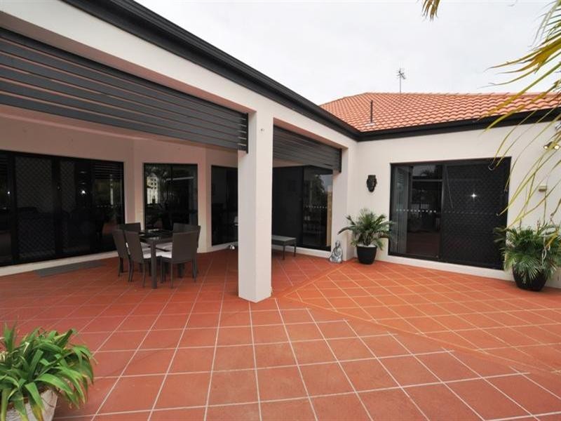 5 Eastpark Waters, Helensvale QLD 4212