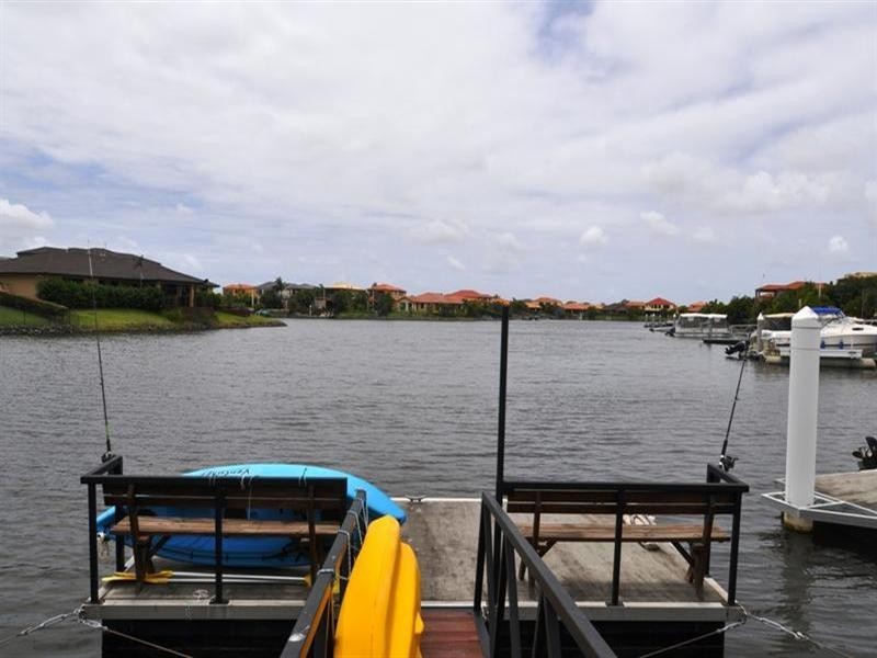 5 Eastpark Waters, Helensvale QLD 4212
