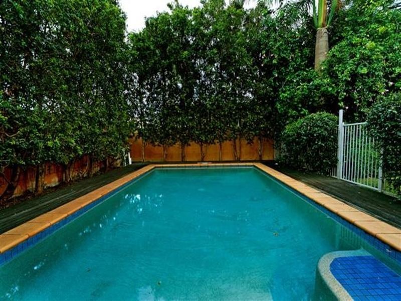14 Dunnes Avenue, Hope Island QLD 4212
