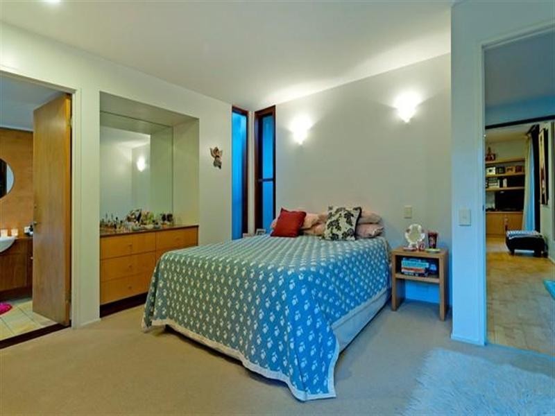 14 Dunnes Avenue, Hope Island QLD 4212