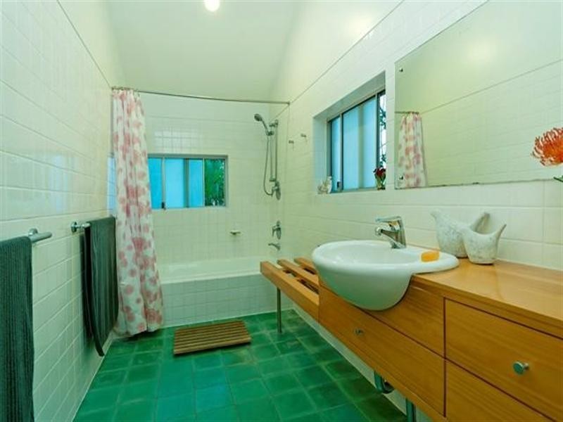 14 Dunnes Avenue, Hope Island QLD 4212