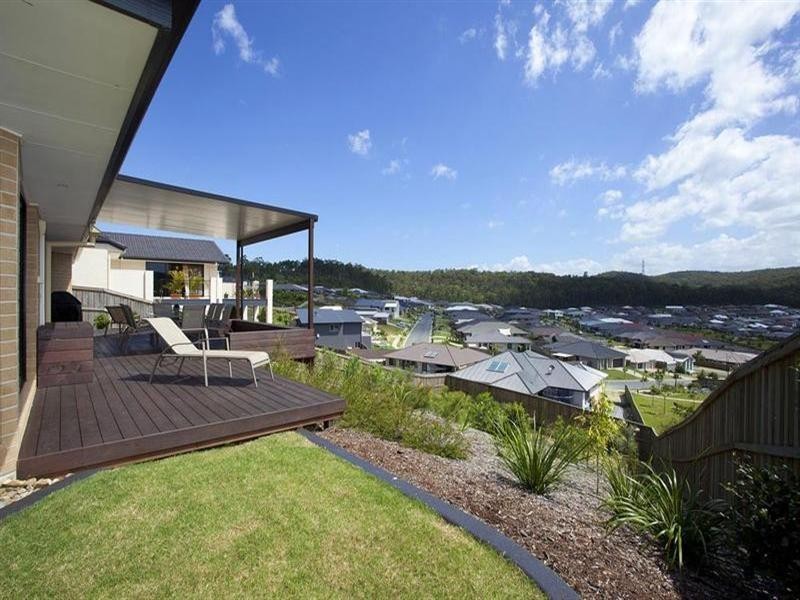 1 Wunburra Circle, Pacific Pines QLD 4211