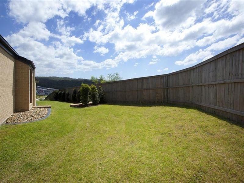 1 Wunburra Circle, Pacific Pines QLD 4211