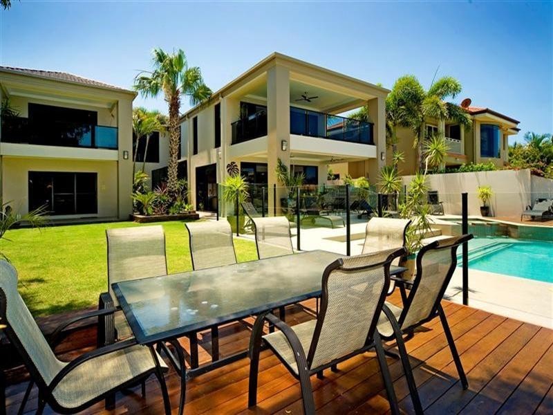 1069 Killymoon Drive, Hope Island QLD 4212