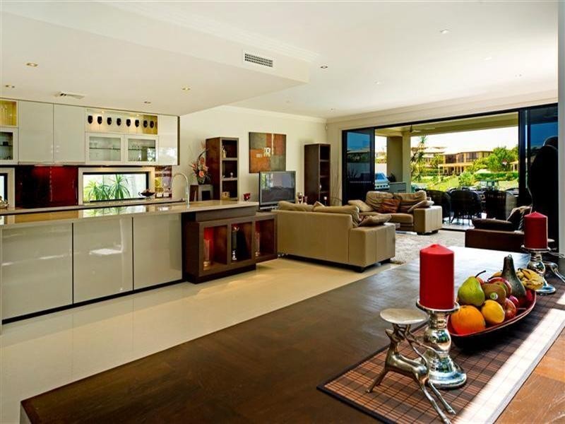 1069 Killymoon Drive, Hope Island QLD 4212