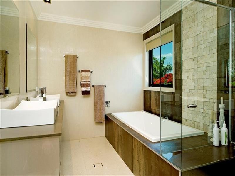 1069 Killymoon Drive, Hope Island QLD 4212