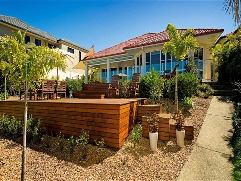 2118 Fernlea Close, Hope Island QLD 4212