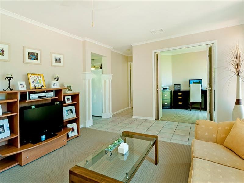 25 Audrey Avenue, Helensvale QLD 4212