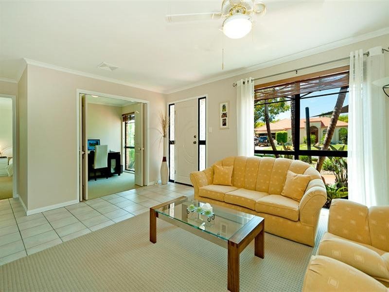 25 Audrey Avenue, Helensvale QLD 4212