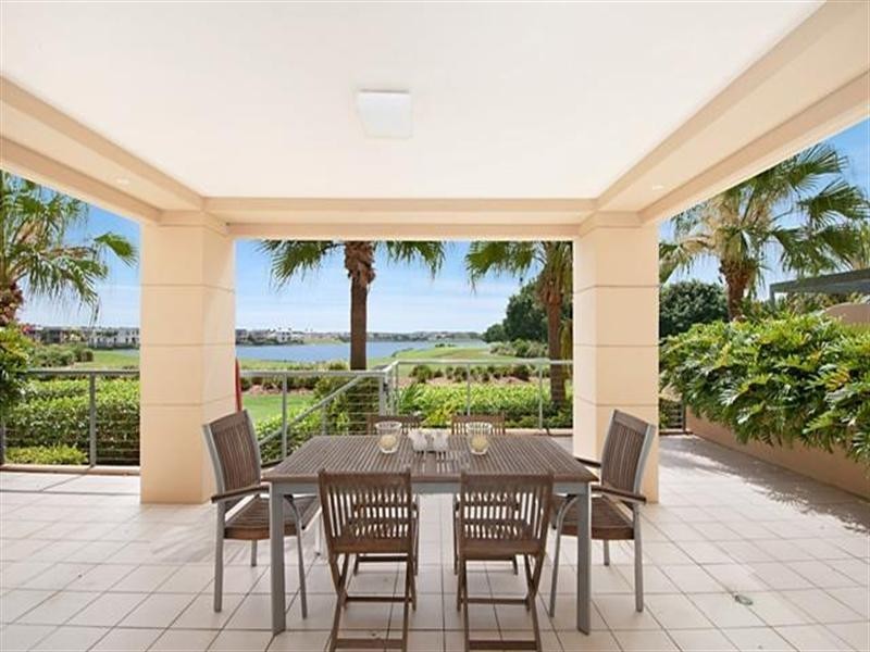 8403 Magnolia Drive, Hope Island QLD 4212