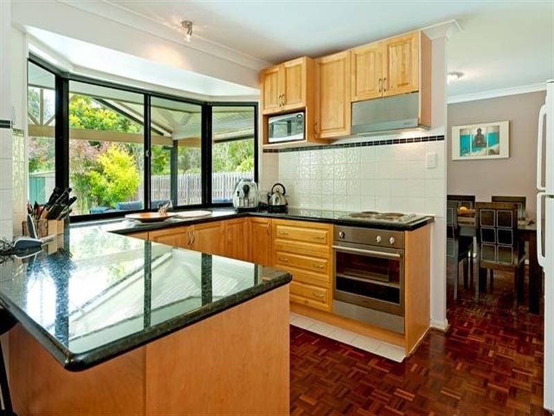 19 Lakeshore Drive, Helensvale QLD 4212